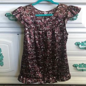 Beautiful floral open back short sleeve top